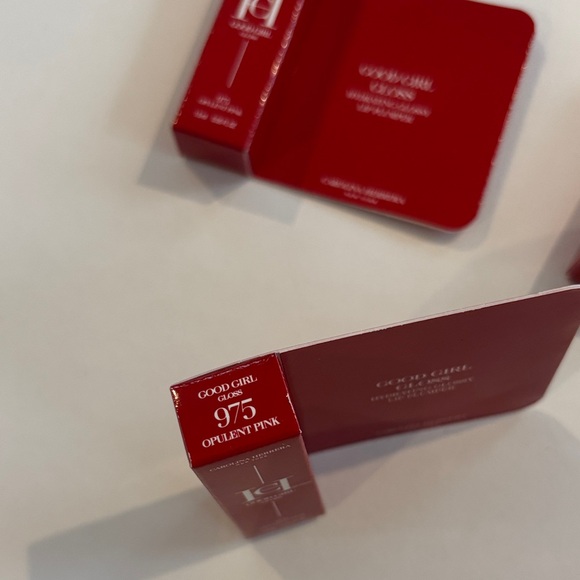 Carolina Herrera good girl gloss (975 opulent pink) 5 mini lip gloss - Picture 2 of 3
